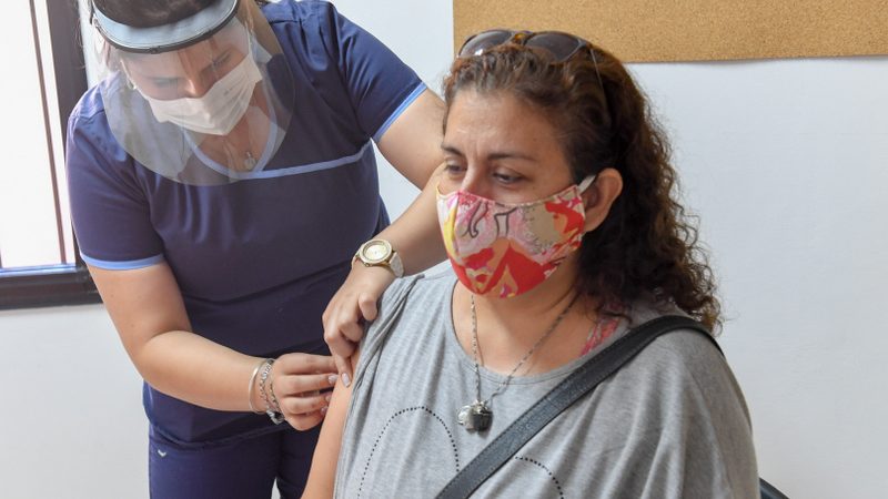 Los docentes de San Fernando ya se vacunan contra el Covid-19