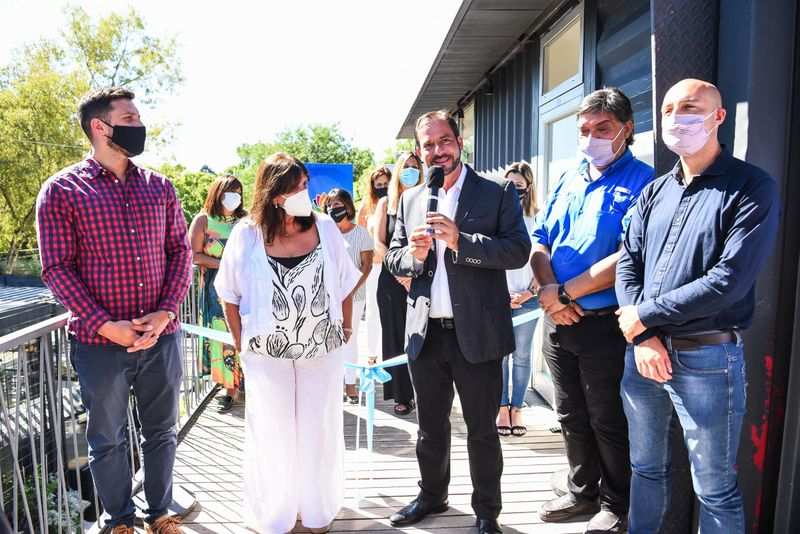 Junto a la ministra de Gobierno Teresa García, Ariel Sujarchuk inauguró el nuevo Registro Civil de Ingeniero Maschwitz