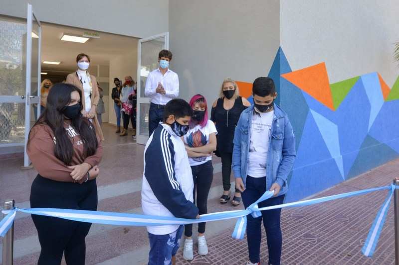 Juan Andreotti inauguró una renovada Secundaria N°1 en el Barrio Infico