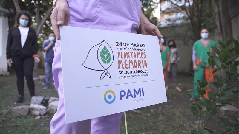 PAMI, las y los trabajadores plantaron árboles para manifestar su compromiso con la Memoria, la Verdad y la Justicia