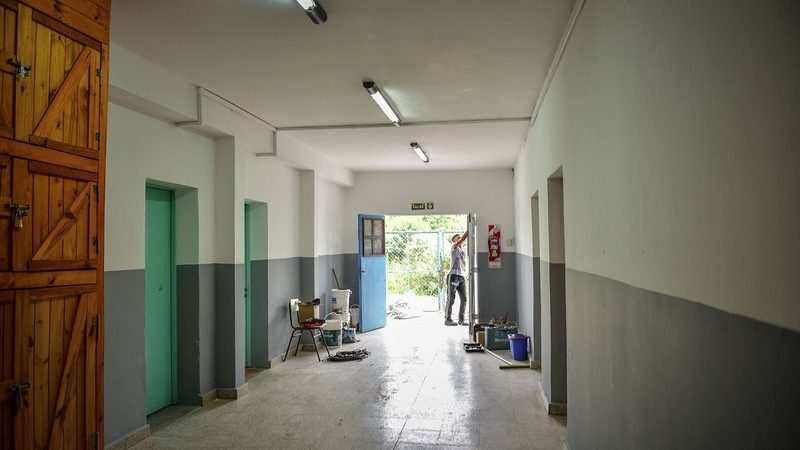 La Municipalidad intensifica las obras del plan de infraestructura escolar en numerosos establecimientos educativos del distrito