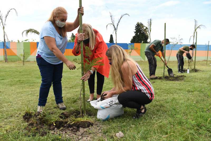 San Fernando, Rotary Club y Fundación Club de Roma plantaron 60 árboles nativos