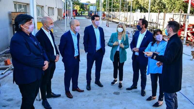 Ariel Sujarchuk presentó el programa Municipios de Pie junto a Wado de Pedro, Verónica Magario y Teresa García