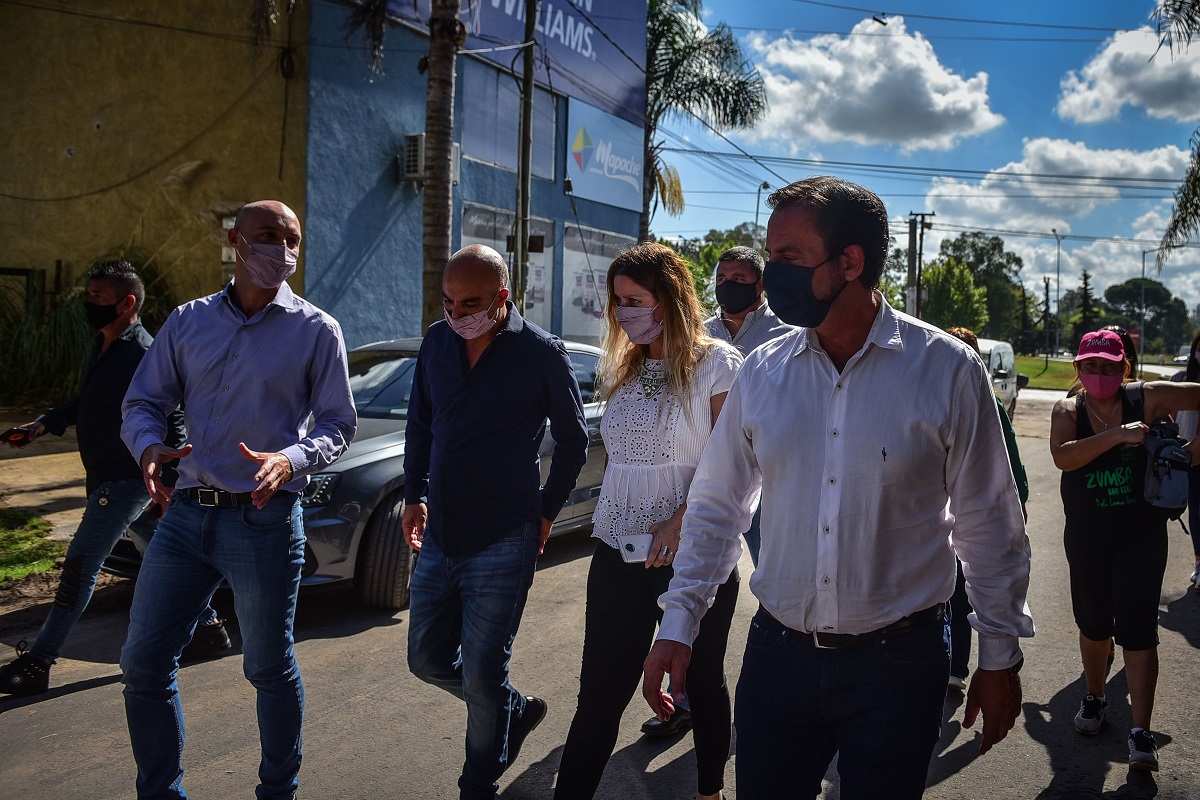 Ariel Sujarchuk recorrió obras de asfalto e infraestructura en Loma Verde, Garín e Ingeniero Maschwitz