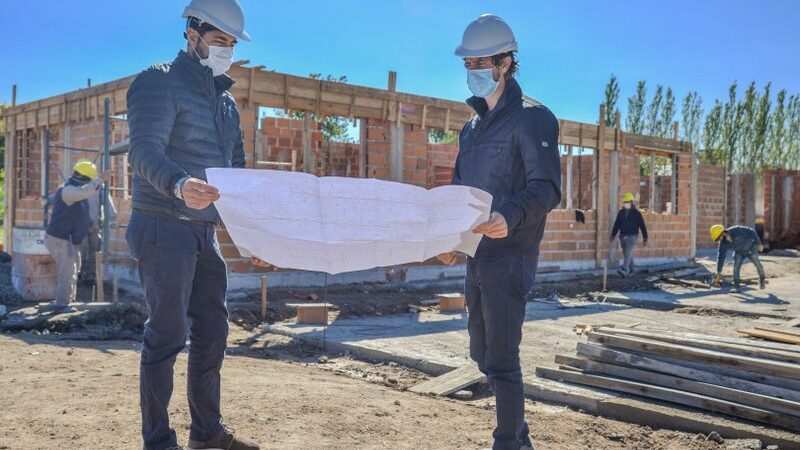 Juan Andreotti visitó la obra del nuevo Centro de Servicios y Espacios Públicos