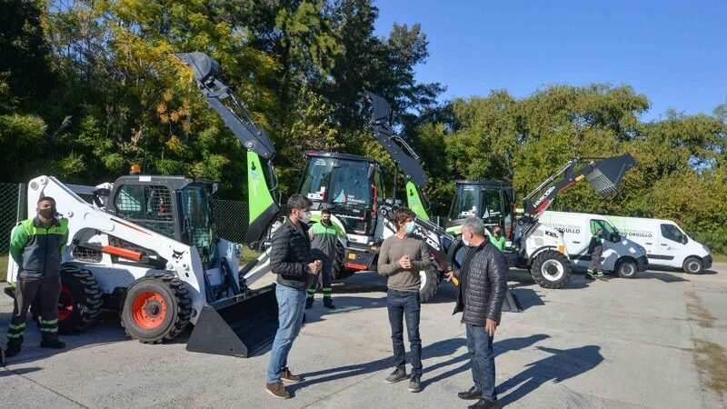 Juan Andreotti presentó seis nuevas máquinas y vehículos para Obras y Espacios Públicos
