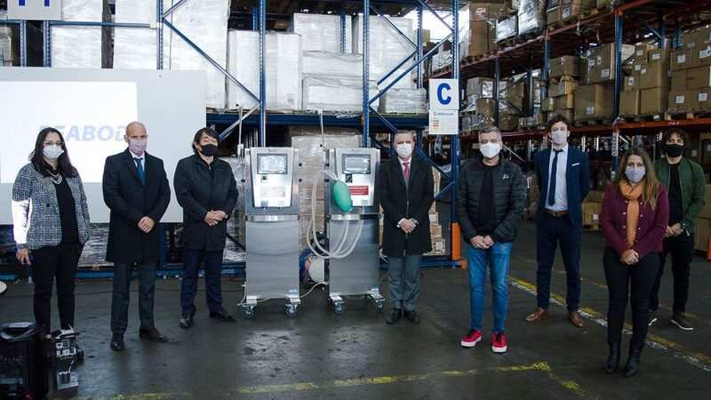 Zabaleta, Schalle y Merediz entregaron al Hospital de Hurlingham una donación de respiradores de la empresa Peabody y del Ministerio de Producción