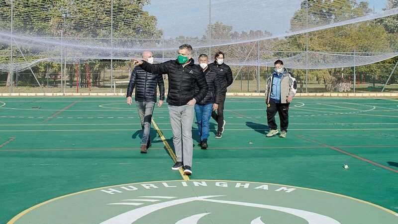 Zabaleta recorrió las obras de infraestructura deportiva que se realizan en el Polideportivo y en el Centro Recreativo municipal