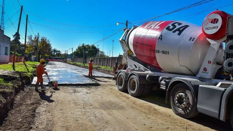 Siguen adelante las obras de pavimentación, estabilizado y mejoramiento del espacio público de la Municipalidad de Escobar