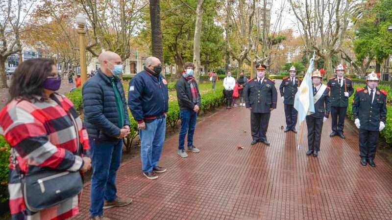 El Municipio homenajeó a los Bomberos Voluntarios de San Fernando en su día