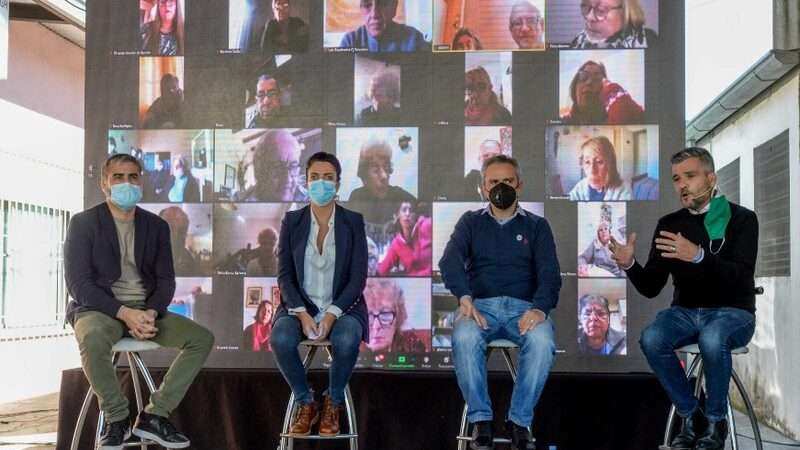 Zabaleta, Larroque, Volnovich y Rodríguez, participaron de la firma de un convenio para refaccionar los centros de jubilados de la provincia