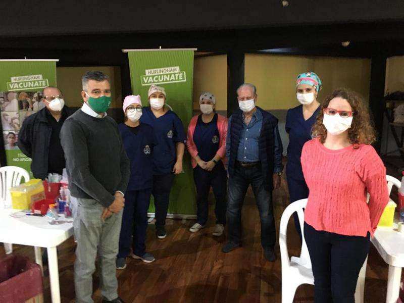 Zabaleta recorrió uno de los vacunatorios de Hurlingham junto al secretario General de UPCN Andrés Rodríguez