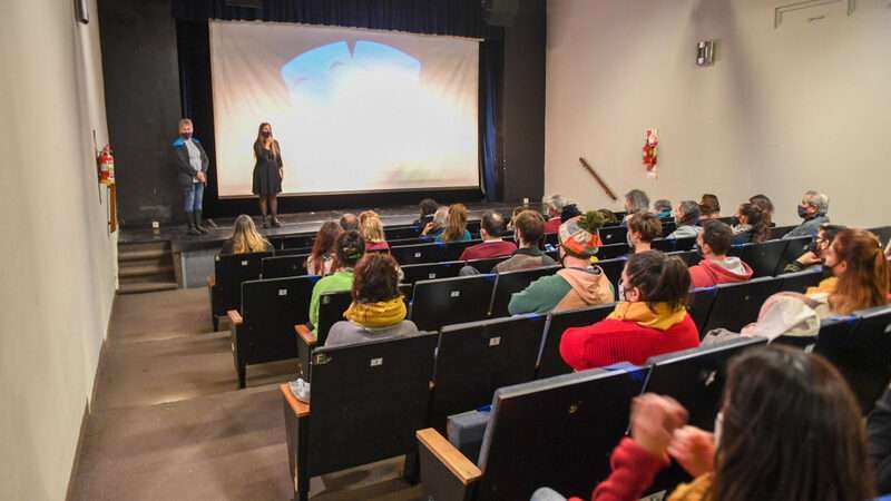 Con estrictos protocolos, volvieron las obras presenciales al Teatro Martinelli de San Fernando