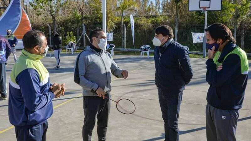 San Fernando presentó al Bádminton como nueva disciplina de sus Polideportivos