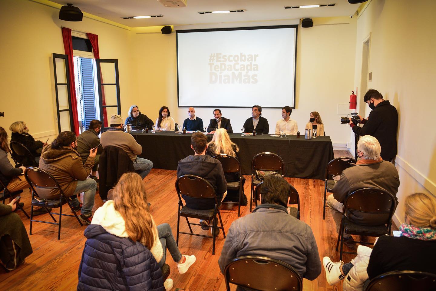 Ariel Sujarchuk presentó  a los Precandidat@s del FdT de Escobar