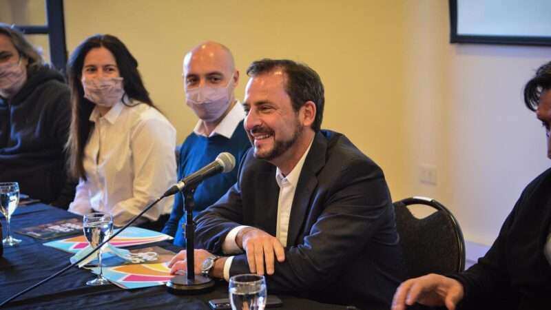 Ariel Sujarchuk brindó una conferencia de Prensa ,  tras haber padecido COVID-19