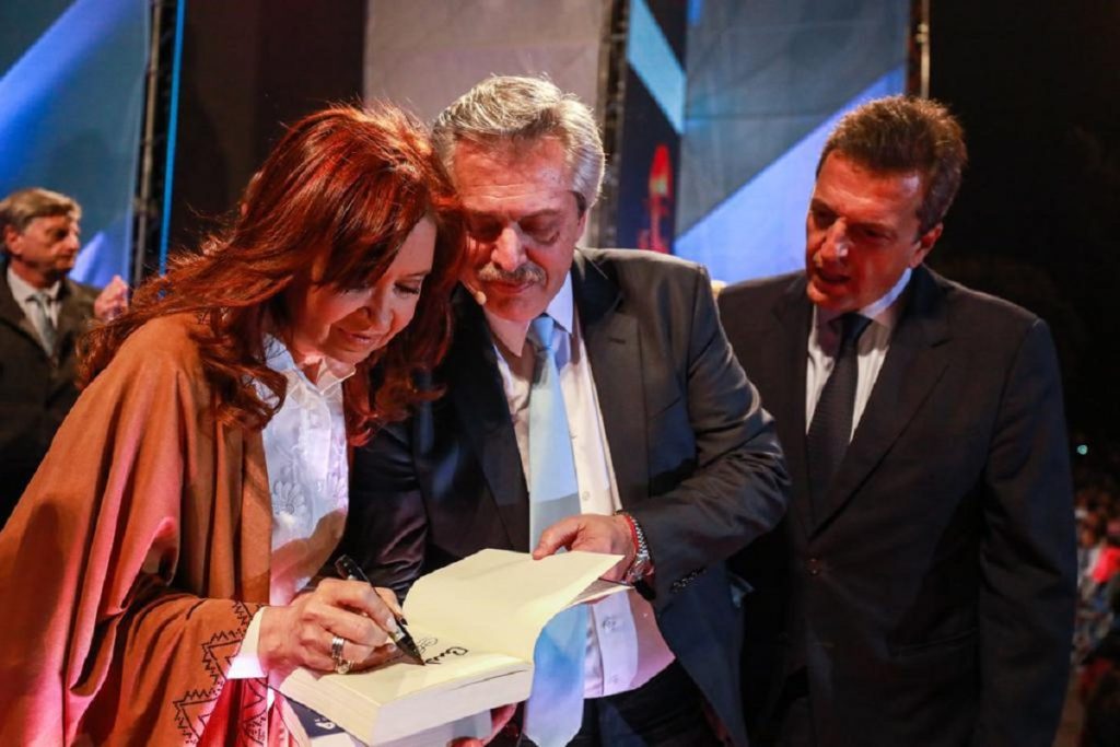 Alberto, Cristina y Massa, presentan los candidatos del FdT en Escobar