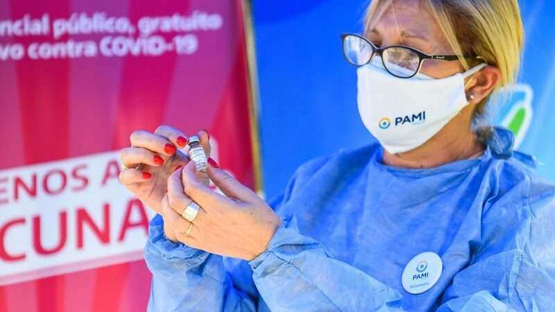 La Municipalidad de Escobar completó las dos dosis de vacunas contra el Covid-19 en las residencias de larga estadía, geriatría, discapacidad y salud mental