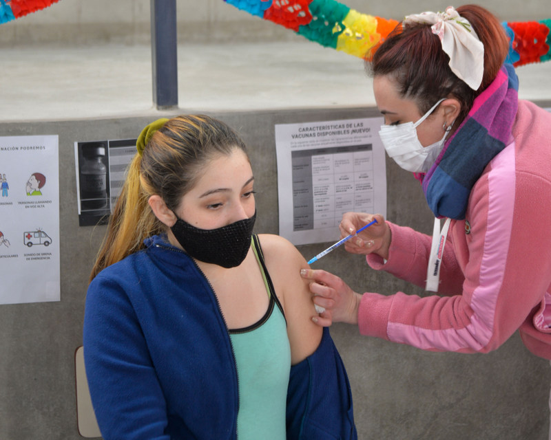 Comenzó en San Fernando la vacunación para jóvenes de 12 a 18 años con factores de riesgo