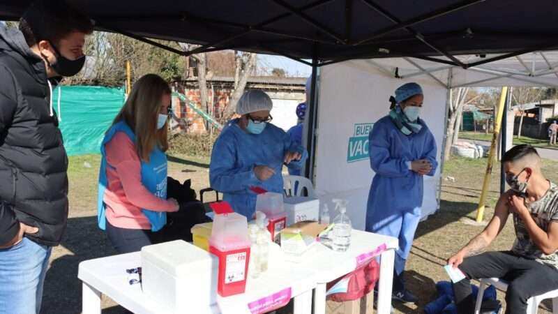 Nanni visitó el Vacunatorio Itinerante en Arturo Mateo