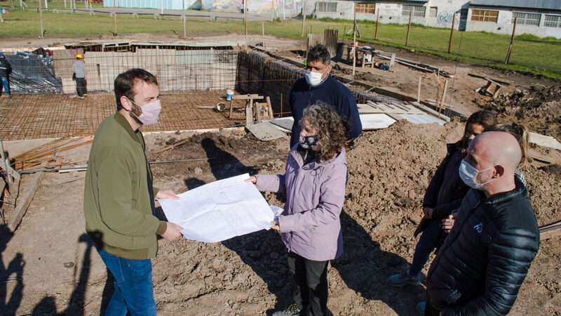 Damián Selci recorrió la obra del nuevo Polideportivo que se construye en Villa Tesei