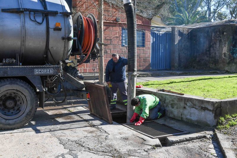 San Fernando realiza limpieza de conductos pluviales en todo el distrito para evitar anegamientos