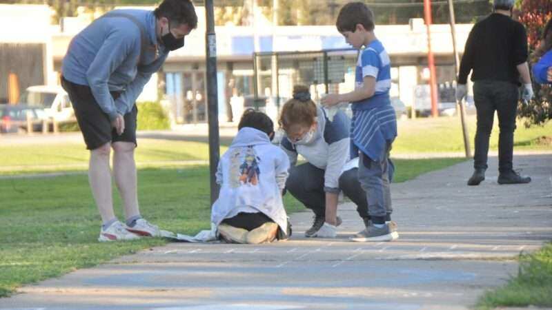 Parada Robles: Pintando Senderos en la Plaza del Encuentro