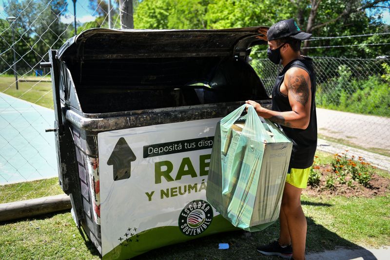 Escobar Sostenible: el Municipio organiza una nueva jornada de recolección de residuos de aparatos eléctricos y electrónicos (RAEE) y ecobotellas en todo el distrito