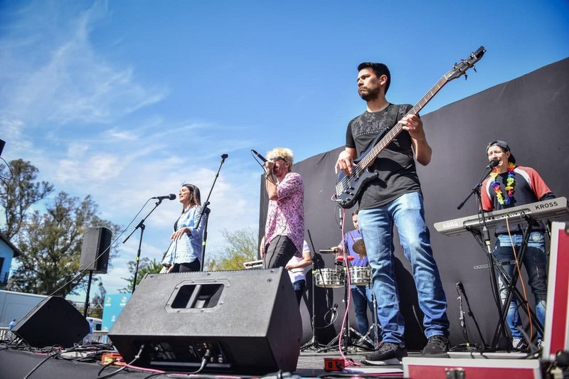 Cientos de adolescentes participaron de los festivales por el Día del Estudiante organizados por la Municipalidad de Escobar 