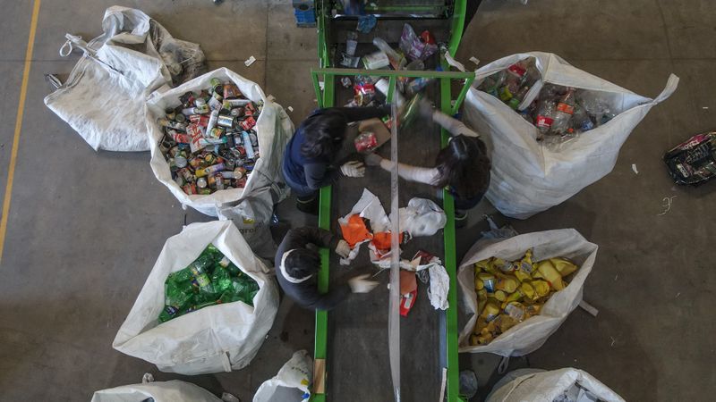 Escobar Sostenible: los puntos verdes móviles siguen recorriendo el distrito y recolectaron más de 9.700 kilos de materiales reciclables