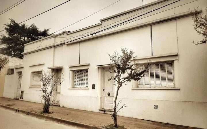 Exaltación, Placa en memoria de Doña Josefina Izarra de Sarlinga