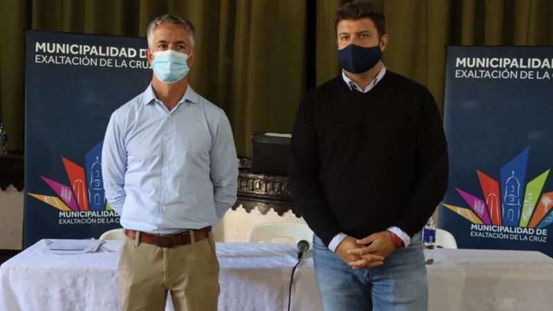 Exaltación, firma de Escrituras en el Salón Roma