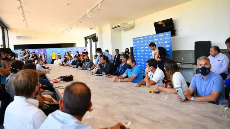 Ariel Sujarchuk y Sergio Massa participaron de una reunión de trabajo junto a industriales de la región durante la segunda jornada de Expo Escobar