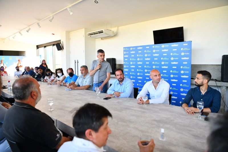 Expo Escobar: Ariel Sujarchuk y el ministro Juan Zabaleta conversaron con 200 emprendedores, industriales y comerciantes sobre el programa Potenciar Trabajo