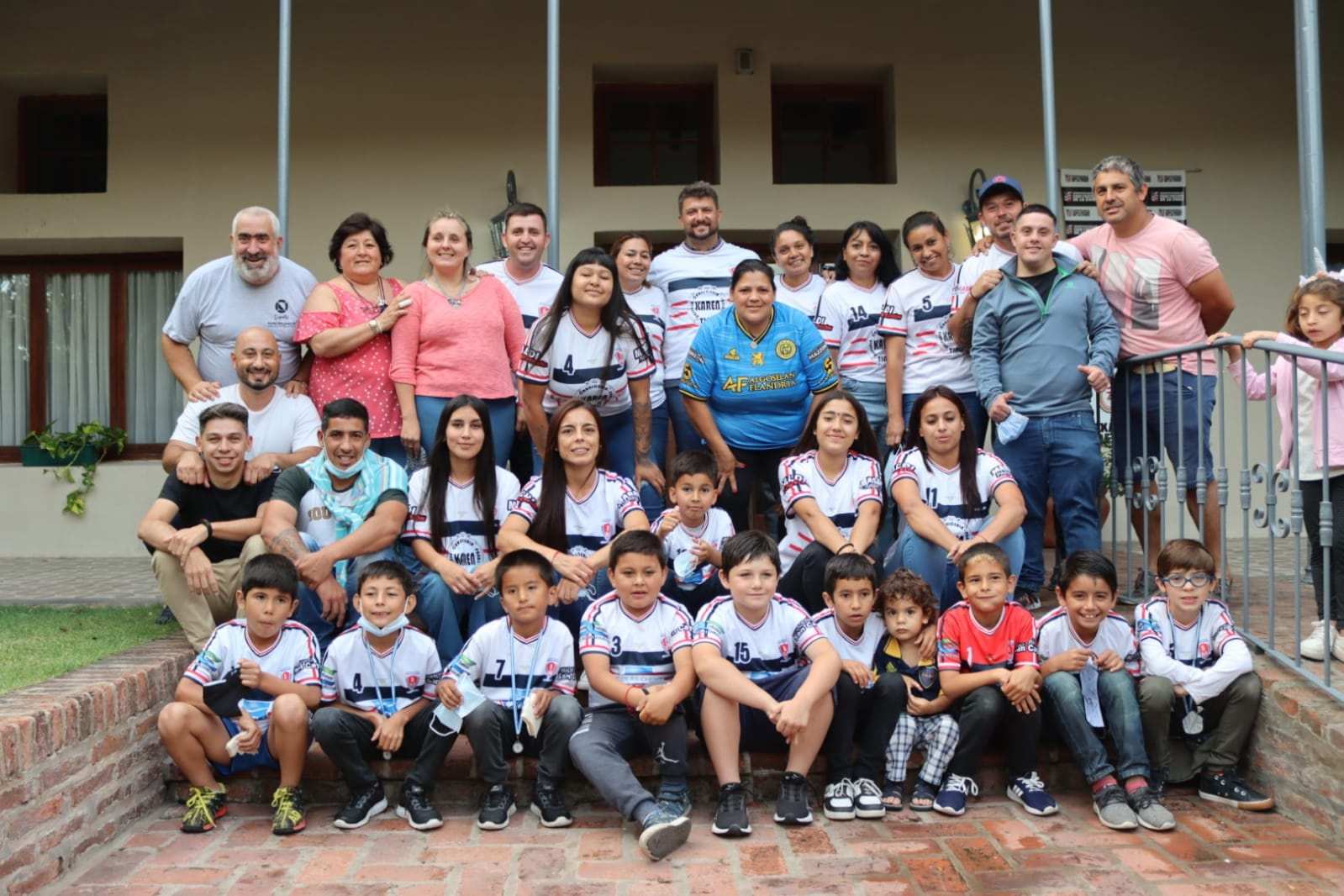 Diego Nanni recibió a la Escuela de Fútbol del Barrio Marín