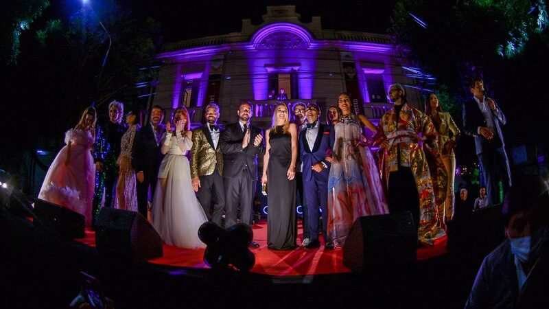 El Teatro Seminari Cine Italia de Escobar convocó a Mirtha Legrand y otras figuras de la cultura y la moda para la presentación especial del film La Casa Gucci