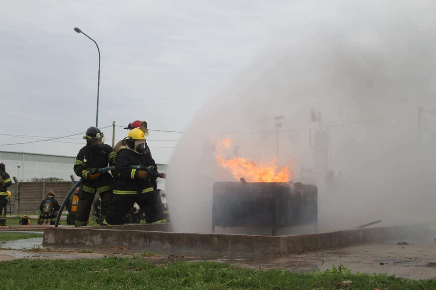 El Domingo finalizó el “Entrenamiento” que realizaron bomberos, de todo el país,  en el Centro de Entrenamiento de Garín