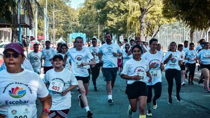 En Ingeniero Maschwitz, la cuarta maratón solidaria Escobar Hambre Cero recolectó más de 5000 kilos de alimentos