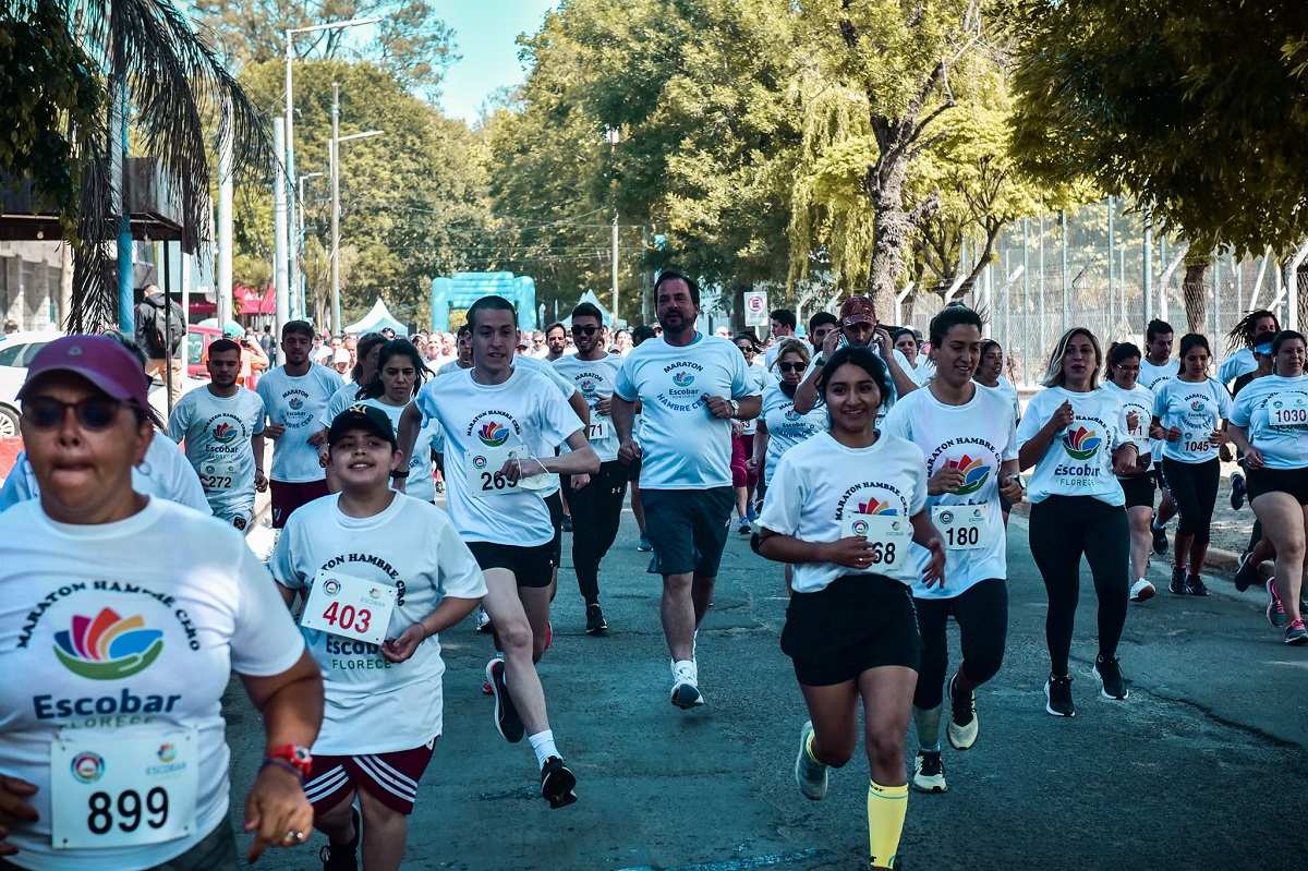 En Ingeniero Maschwitz, la cuarta maratón solidaria Escobar Hambre Cero recolectó más de 5000 kilos de alimentos