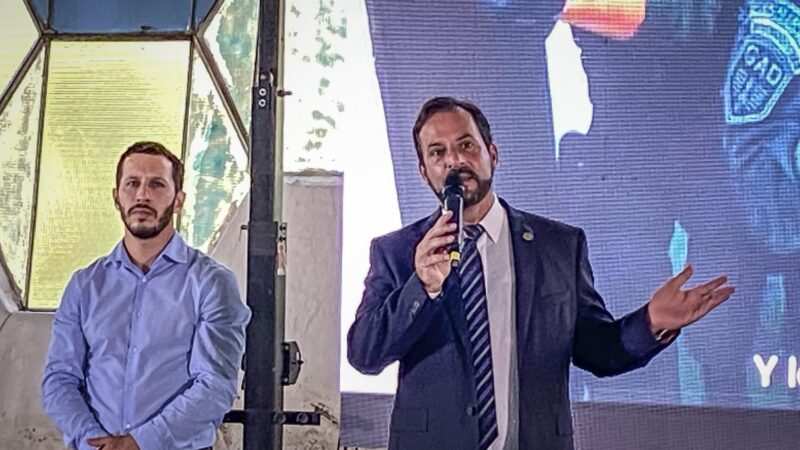 Ariel Sujarchuk y Beto Ramil encabezaron la jornada de inscripción a las fuerzas de la Policía bonaerense
