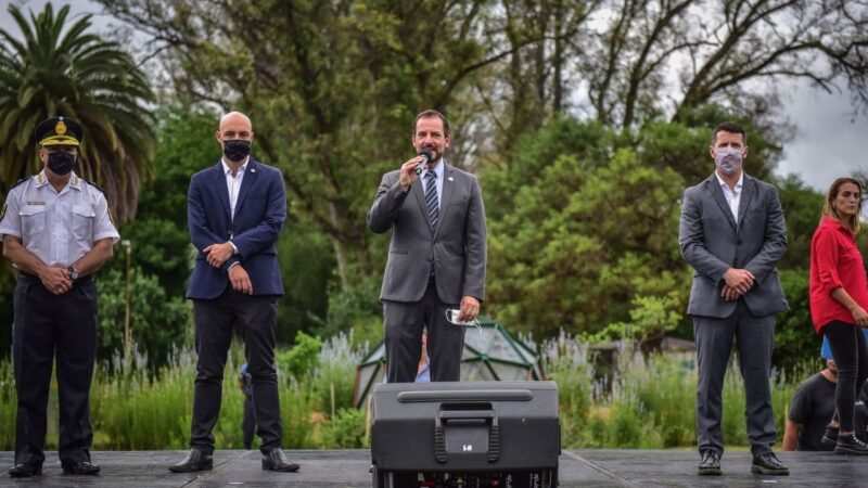 En el bicentenario de la Policía Bonaerense, Ariel Sujarchuk y Beto Ramil distinguieron al personal