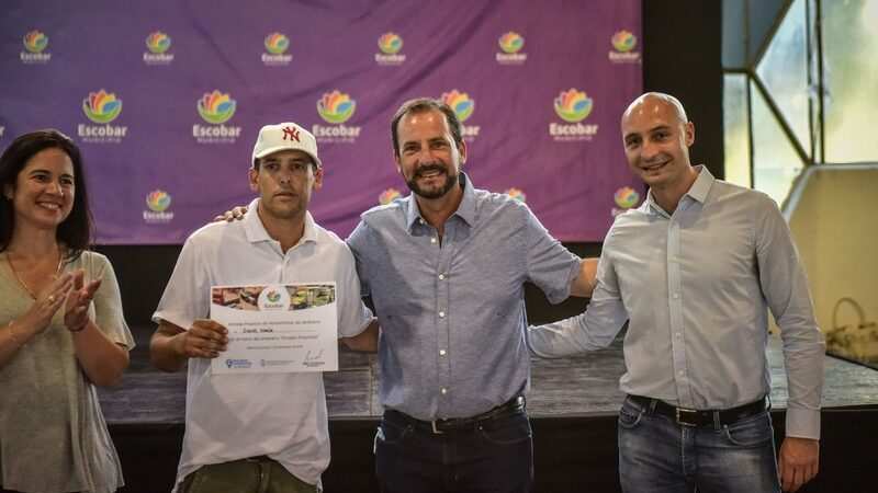 Ariel Sujarchuk entregó 155 nuevos kits a emprendedores y emprendedoras de la economía social