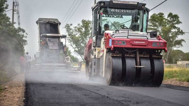 La Municipalidad de Escobar sigue adelante con los trabajos de pavimentación, estabilizado, bacheo y mejoramiento del espacio público en distintos puntos del distrito