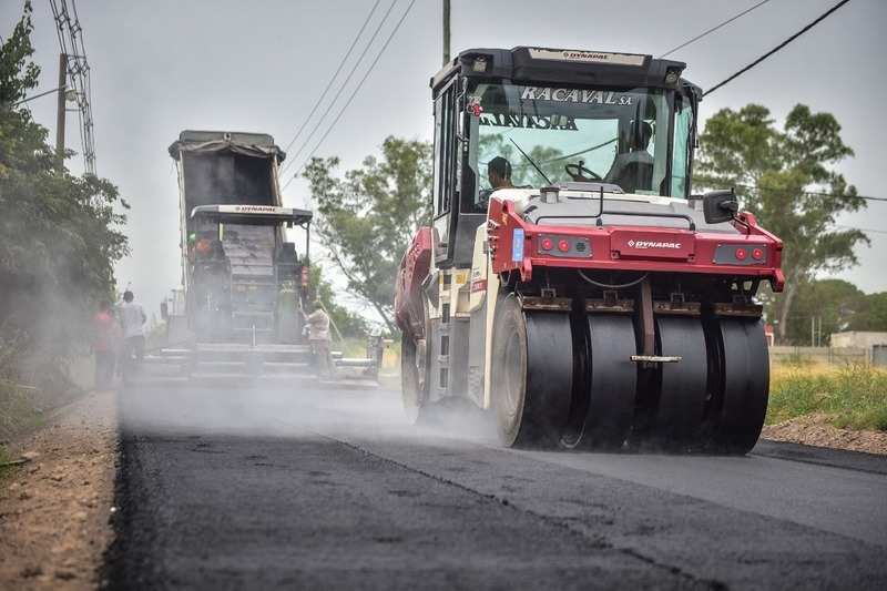 La Municipalidad de Escobar sigue adelante con los trabajos de pavimentación, estabilizado, bacheo y mejoramiento del espacio público en distintos puntos del distrito