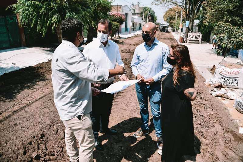 Más obras: Ariel Sujarchuk y Beto Ramil recorrieron distintos trabajos de pavimentación y puesta en valor del espacio público en Garín y Loma Verde