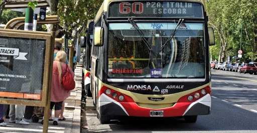 Escobar, pedido de testigos por accidente con colectivo diferencial de la línea 60