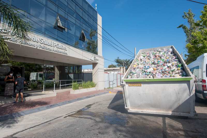 San Fernando ya recicló más de 20 toneladas de “Botellas de Amor” con plásticos de un solo uso