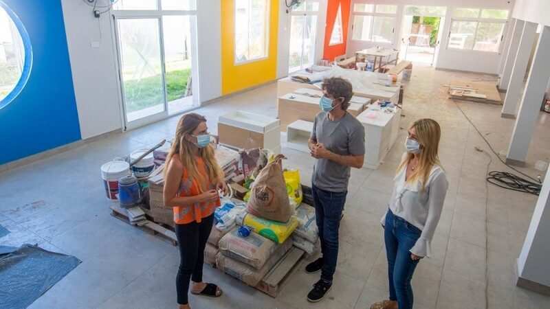 Juan Andreotti visitó la última etapa de obra del Jardín Maternal de Villa Jardín