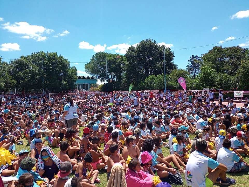 Colonias de Verano 2022: Beto Ramil compartió la jornada de cierre de una temporada histórica con más de 4500 personas inscriptas