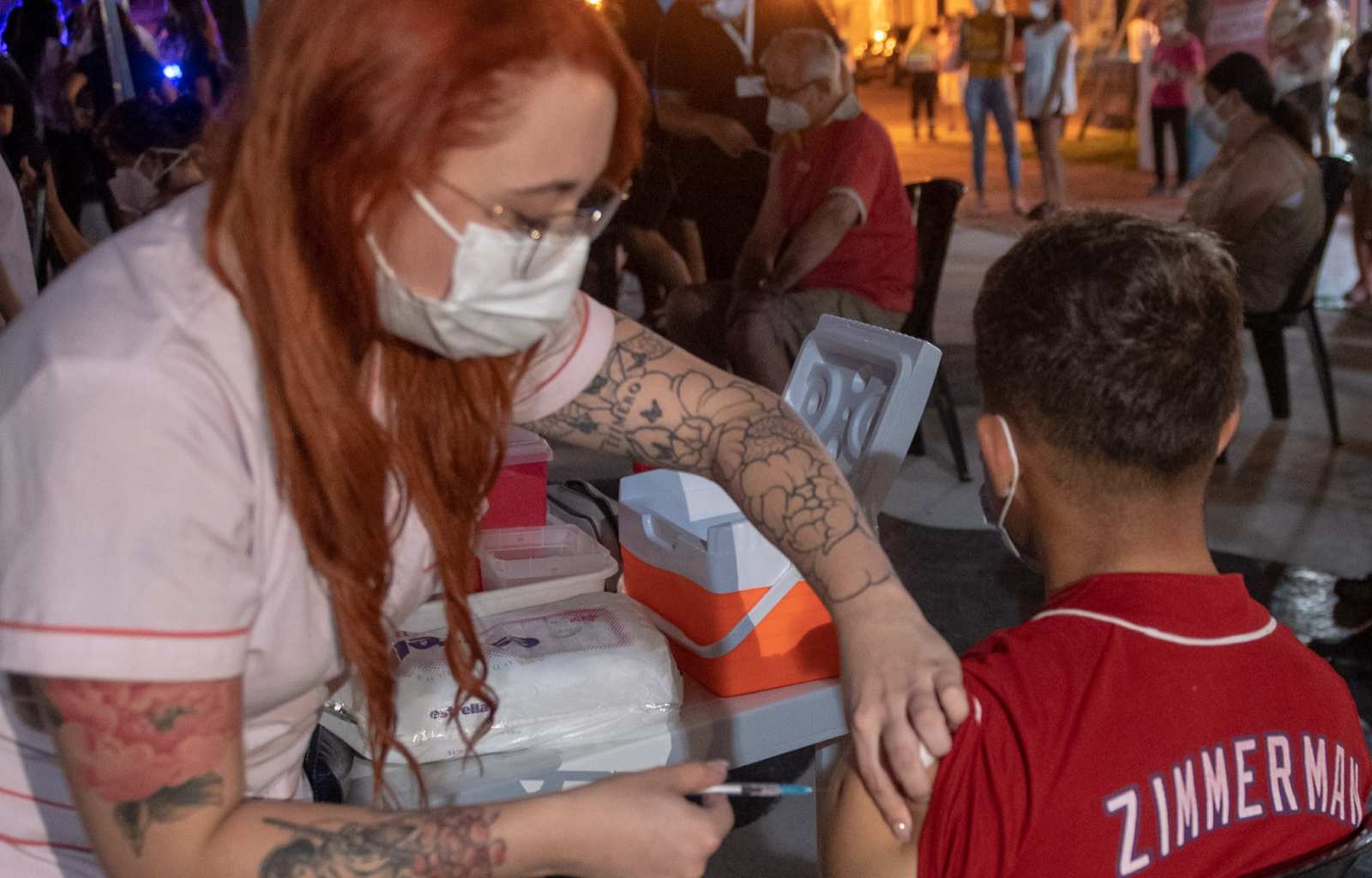 Muchos vecinos aprovecharon “La Noche de las Vacunas” en San Fernando